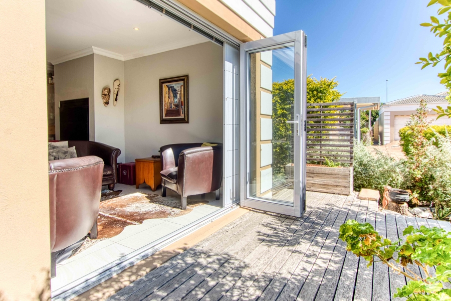 3 Bedroom Property for Sale in Somerset Ridge Western Cape